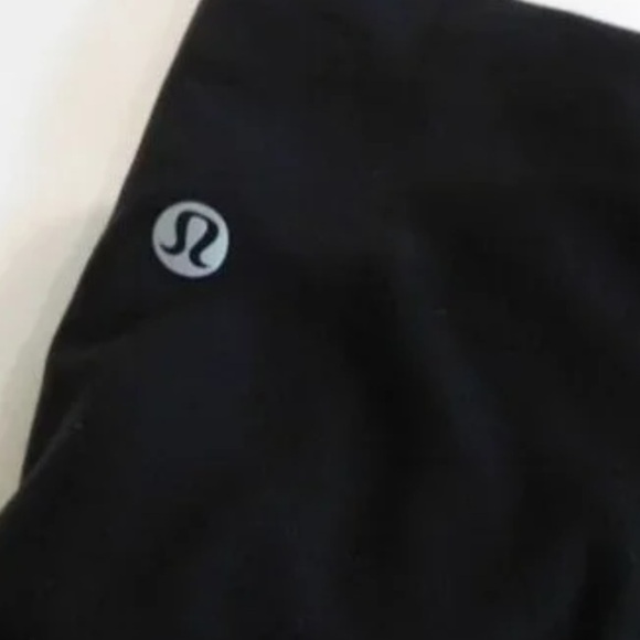 Lululemon Wunder Unders in Luon Crop 23" BLACK Sz 4 FREE Lululemon Bag imcluded - Picture 7 of 8